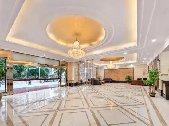 Шаогуань: Jiahua Business Hotel