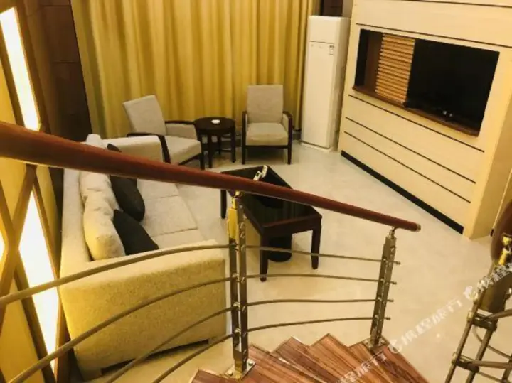 Джиангме: Sky Mall Hotel