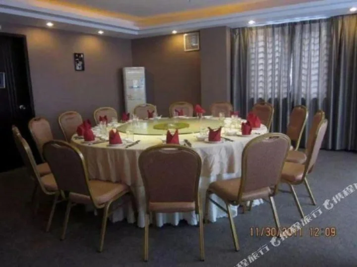 Джиангме: Sky Mall Hotel