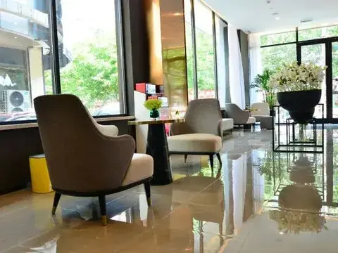 Ляньюньган: Homeinn Plus Hotel (Donghai Pedestrian Street Railway Station)