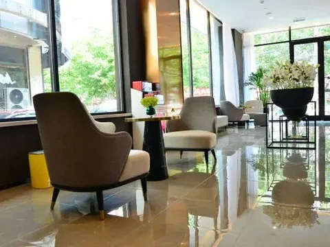 Ляньюньган: Homeinn Plus Hotel (Donghai Pedestrian Street Railway Station)