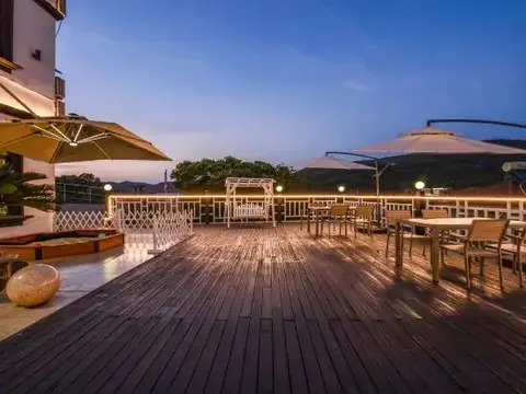 carousel image 1