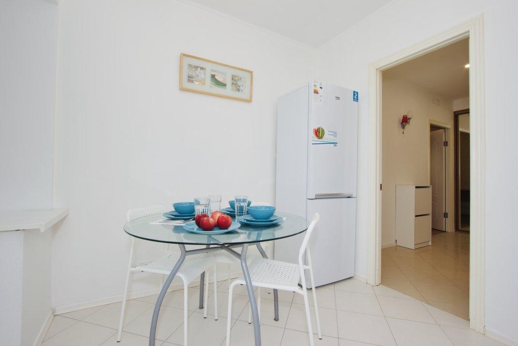 Москва: Kvartira Svobodna Malyij Tishinskij 19 Apartments