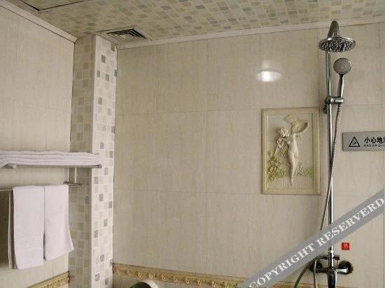 Кайфын: Wenquan Business Hotel
