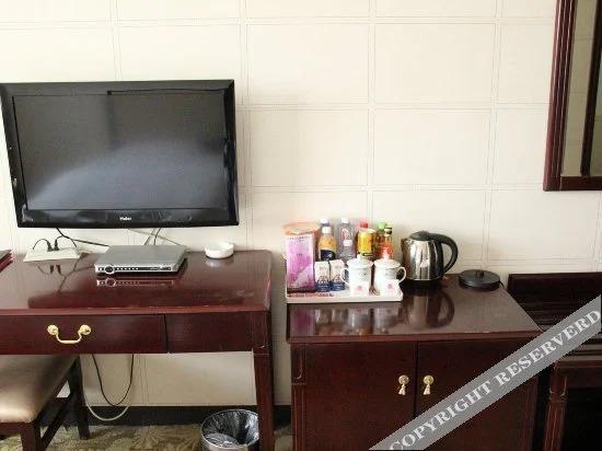 Кайфын: Wenquan Business Hotel