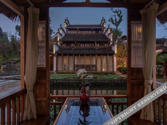 Шанграо: Houtang Holiday Manor