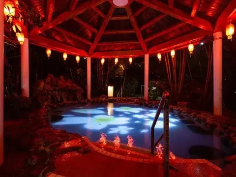 Цзиньюань: Xinyinzhan Hot Spring Holiday Resort