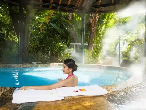 Цзиньюань: Xinyinzhan Hot Spring Holiday Resort