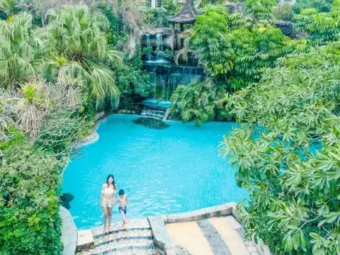 Цзиньюань: Xinyinzhan Hot Spring Holiday Resort