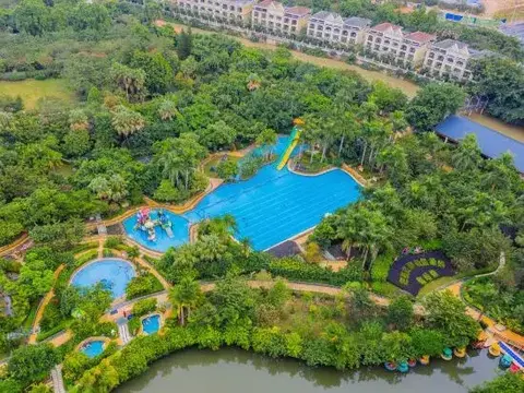 Цзиньюань: Xinyinzhan Hot Spring Holiday Resort