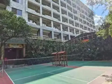 Цзиньюань: Xinyinzhan Hot Spring Holiday Resort
