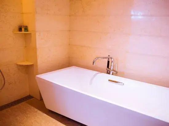 Яньчэн: Yancheng Five Star International Hotel
