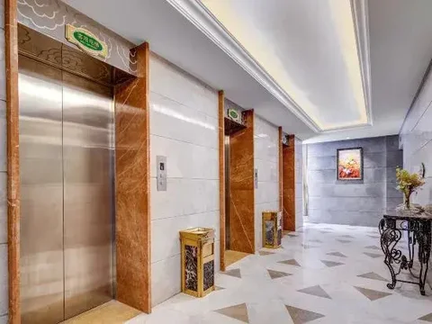 Яньчэн: Yancheng Five Star International Hotel