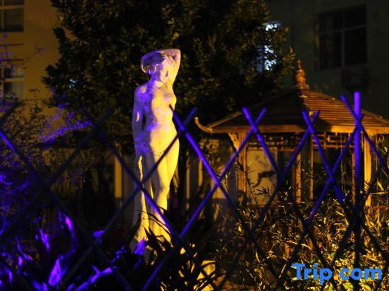 Бэйхай: Beihai Jianying Art Inn