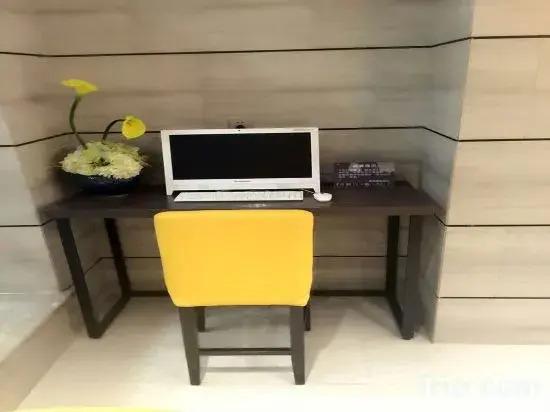 Шэньян: Homeinn Plus Hotel (Shenyang Railway Station East Square Subway Station)
