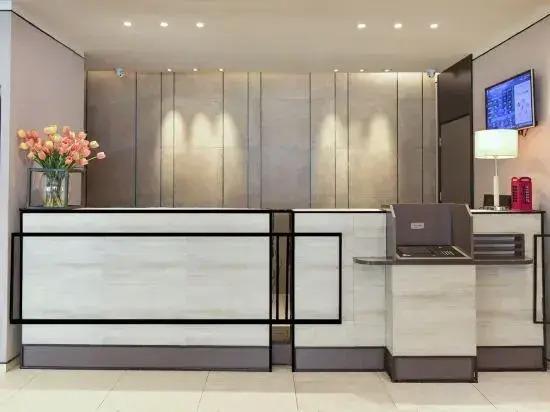 Шэньян: Homeinn Plus Hotel (Shenyang Railway Station East Square Subway Station)