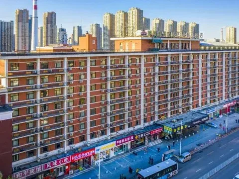Шэньян: Homeinn Plus Hotel (Shenyang Railway Station East Square Subway Station)