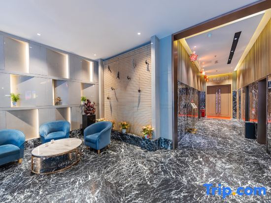 Ичан: Yijin Meiyi Hotel (Yichang Binjiang Park CBD Shopping Center)