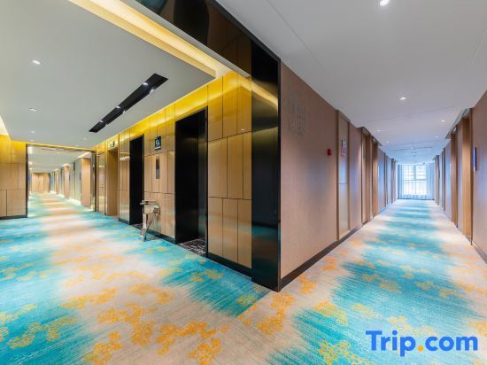 Ичан: Yijin Meiyi Hotel (Yichang Binjiang Park CBD Shopping Center)