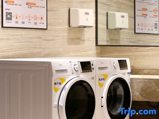 Ичан: Yijin Meiyi Hotel (Yichang Binjiang Park CBD Shopping Center)