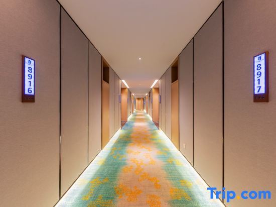 Ичан: Yijin Meiyi Hotel (Yichang Binjiang Park CBD Shopping Center)