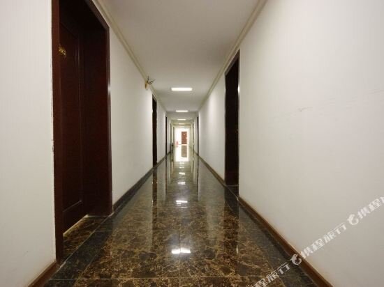 Ибинь: Yibin Sanjiangyuan Hotel (Baixi Town Cuibai Trade City)