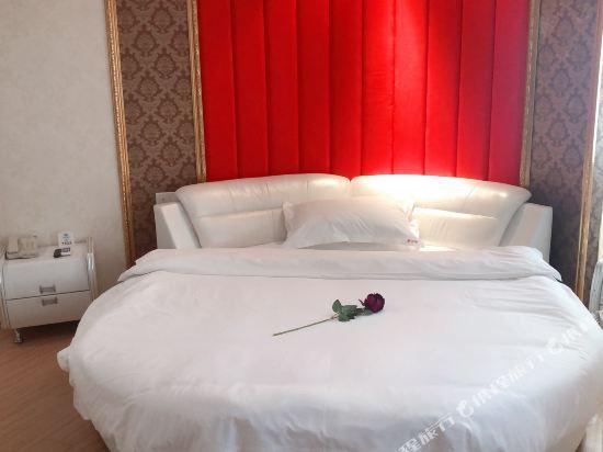 Чжэньцзян: Yihe Express Chain Hotel (Zhenjiang South High-speed Railway Station)