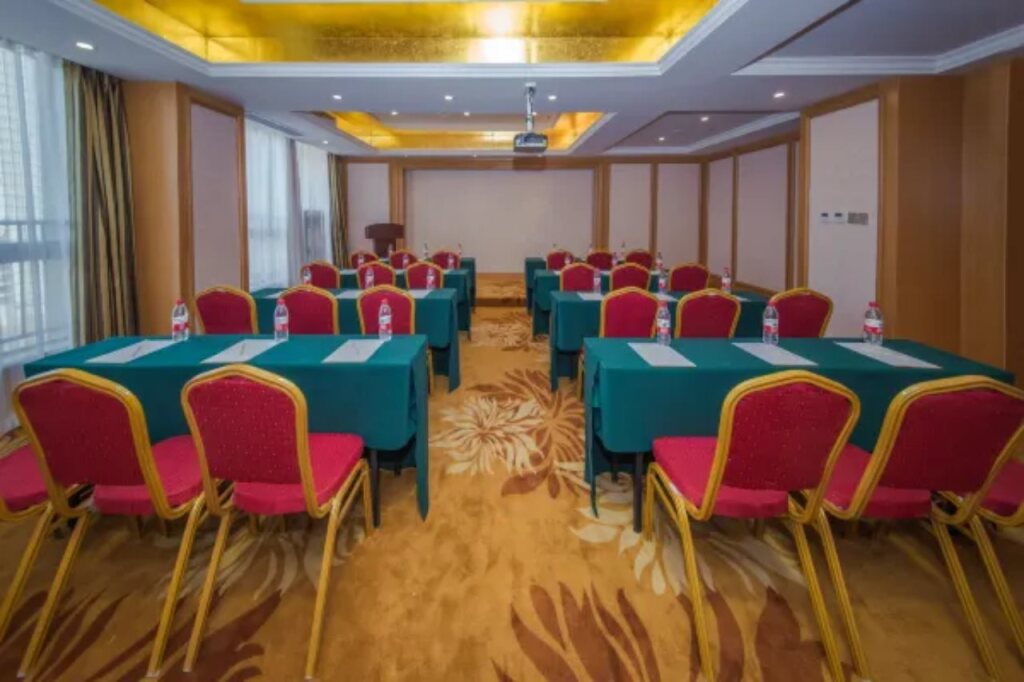 Ухань: Vienna Hotel (Wuhan Central China Normal University, Huquan Metro Station)