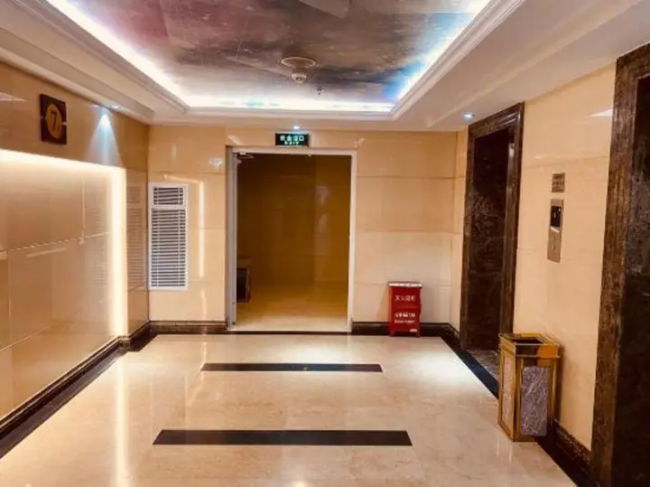 Юйси: Yuxi Jiangxin E-Sports Hotel