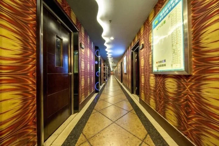 Джиангме: Huangguang Holiday Hotel