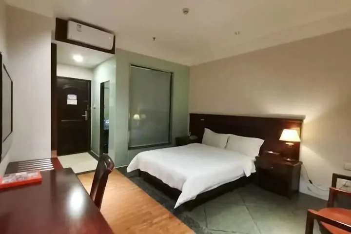 Джиангме: Huangguang Holiday Hotel