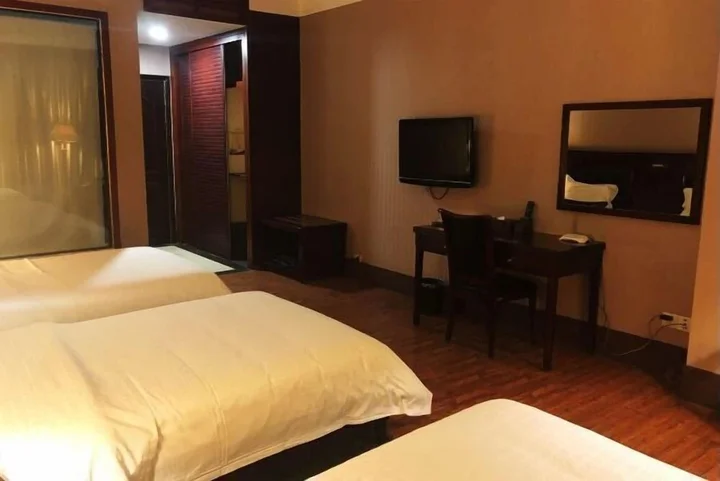 Джиангме: Huangguang Holiday Hotel