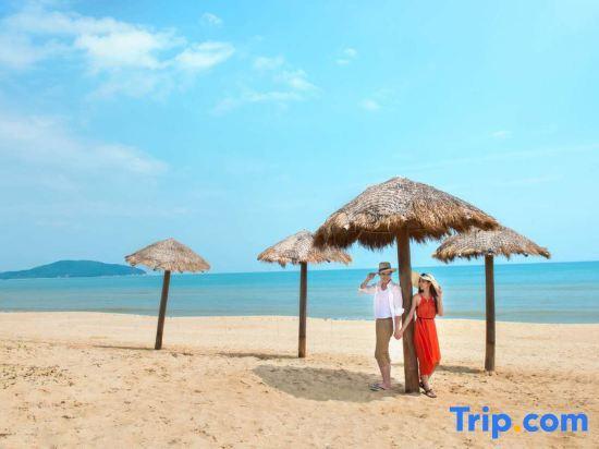 Янгиианг: Vienna Hotel Yangjiang Yangxi Moon Bay Branch