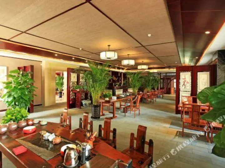 Шихези: Junyue Hotel