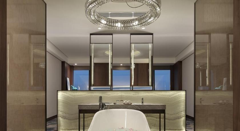 Лоян: Yading Peninsula Hotel