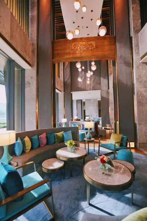Лоян: Yading Peninsula Hotel
