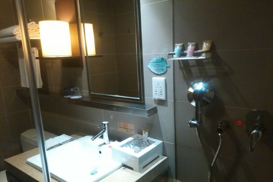 Ляньюньган: Jinyuan Hotel