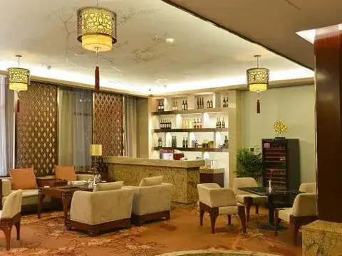 Даньдун: Phoenix Mountain Hotel