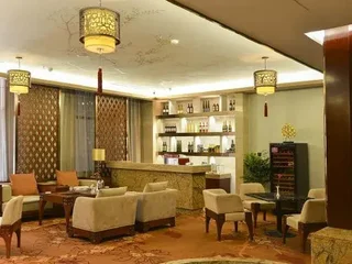 Даньдун: Phoenix Mountain Hotel