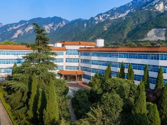 Вэйнань: Jinrong Hotel