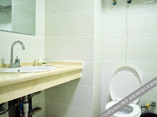 Лоян: Aiguo Express Hotel Luoyang Shiji Huayang