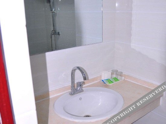 Лоян: Aiguo Express Hotel Luoyang Shiji Huayang
