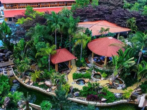 Жангжоу: Cloud Nine Resort Hotel