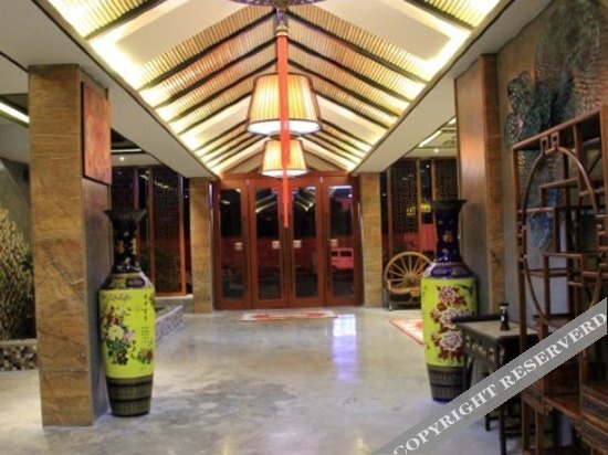 Цюйцзин: Bairan Theme Hotel