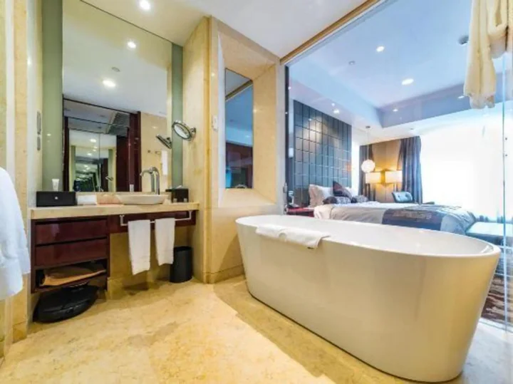 Яньчэн: Jiulong International Hotel
