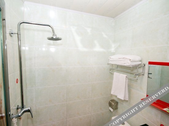 Сяньян: Yijiaren Hotel