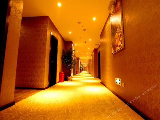 Наньчун: Super 8 Boutique Hotel (Langzhong store)