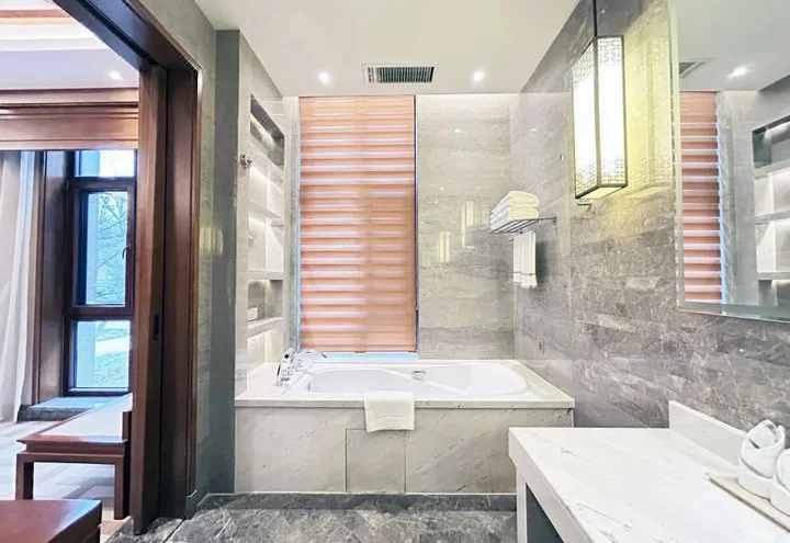 Баодин: Holiday Inn Wuyuan Huazhong