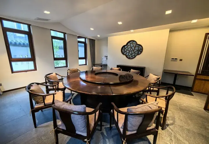 Баодин: Holiday Inn Wuyuan Huazhong