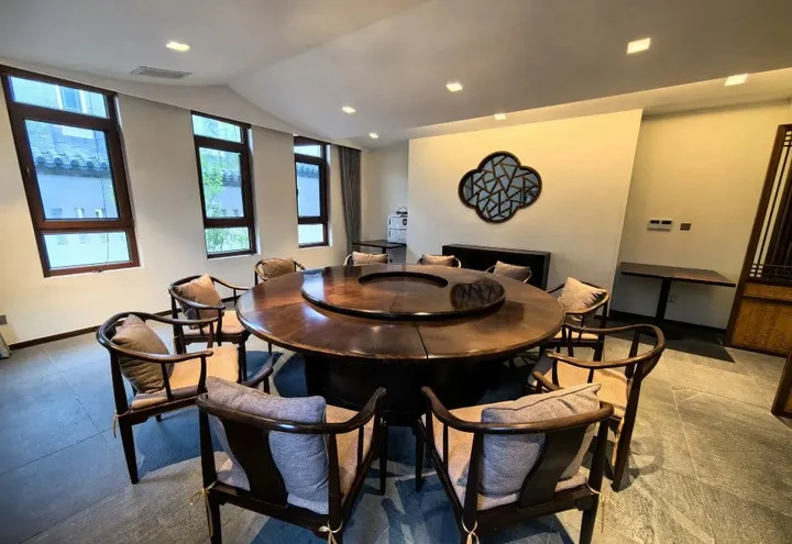 Баодин: Holiday Inn Wuyuan Huazhong